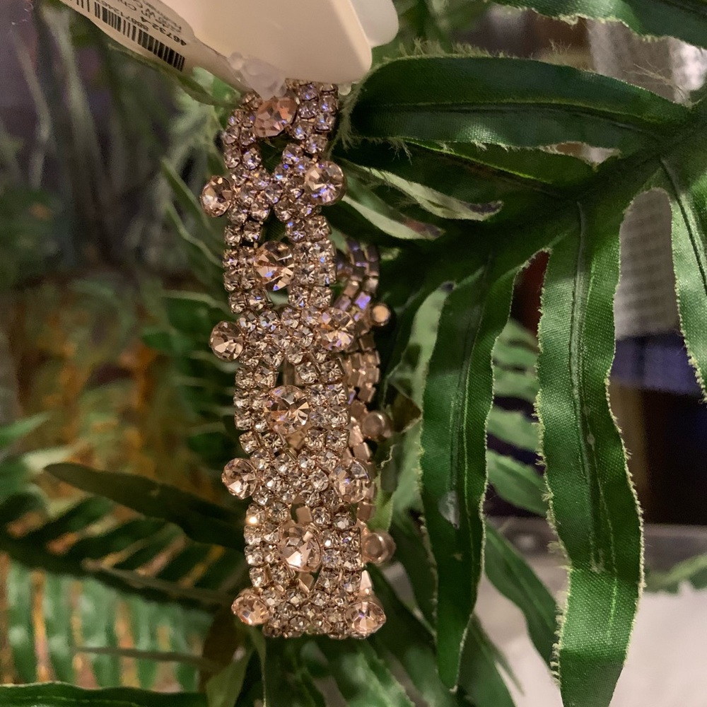 Fashion jewelry bracelet with glass diamonds